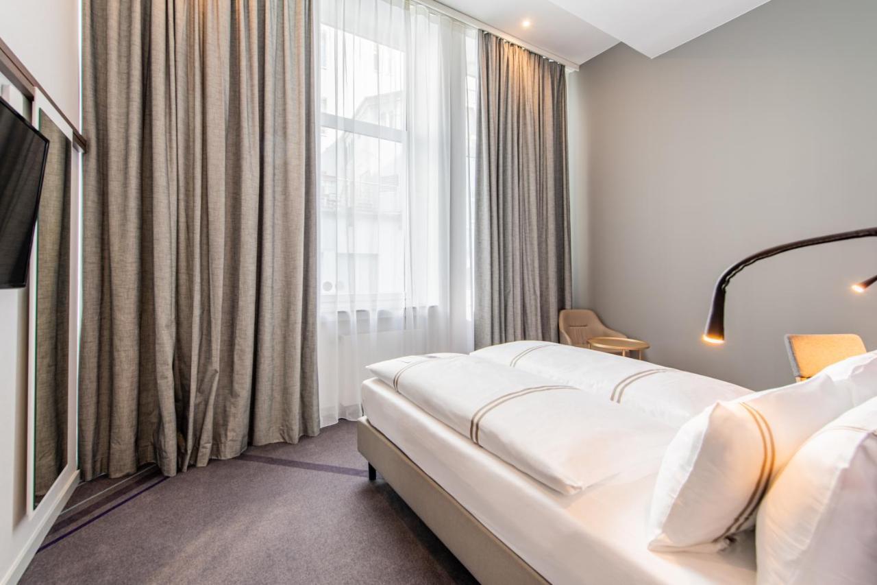 Premier Centre Hotel
